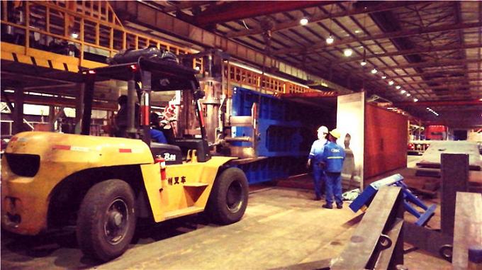 Της Κίνας διάσημο CLW ρυμουλκό φορτηγών εκσκαφέων κρεβατιών τόνου 40-60 επίπεδο και χαμηλά επίπεδης βάσης ρυμουλκά